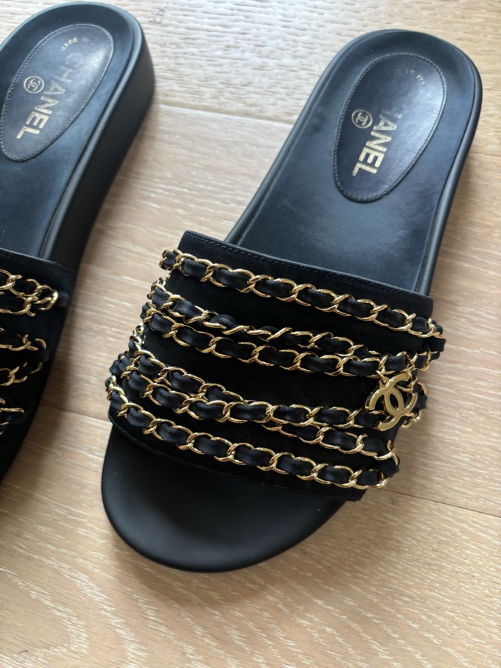 CHANEL Navy Sandal w/ Gold Chain Hardware - Picture 6 of 8